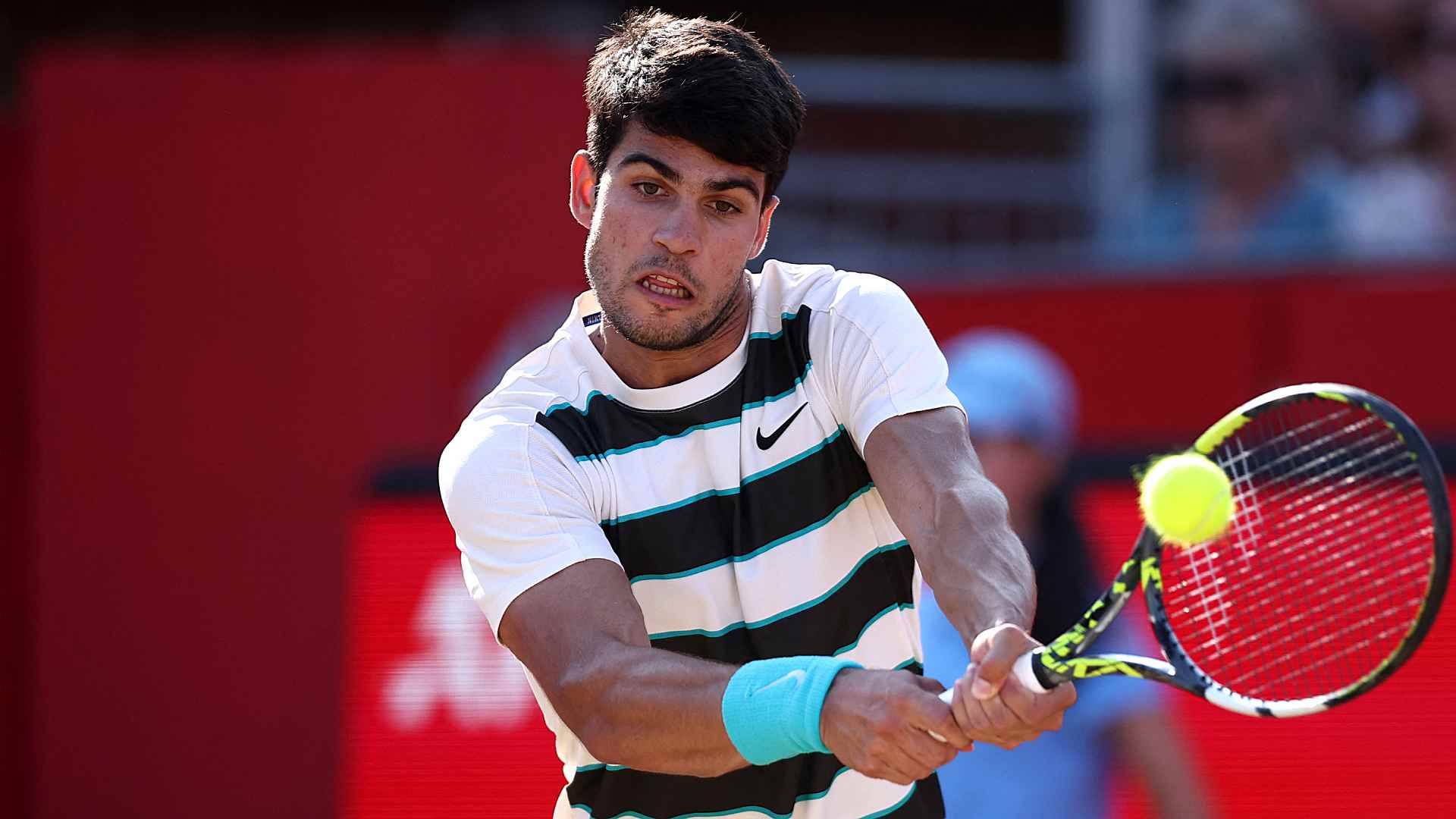 Carlos Alcaraz will face Roberto Bautista Agut on Saturday at Queen's Club.