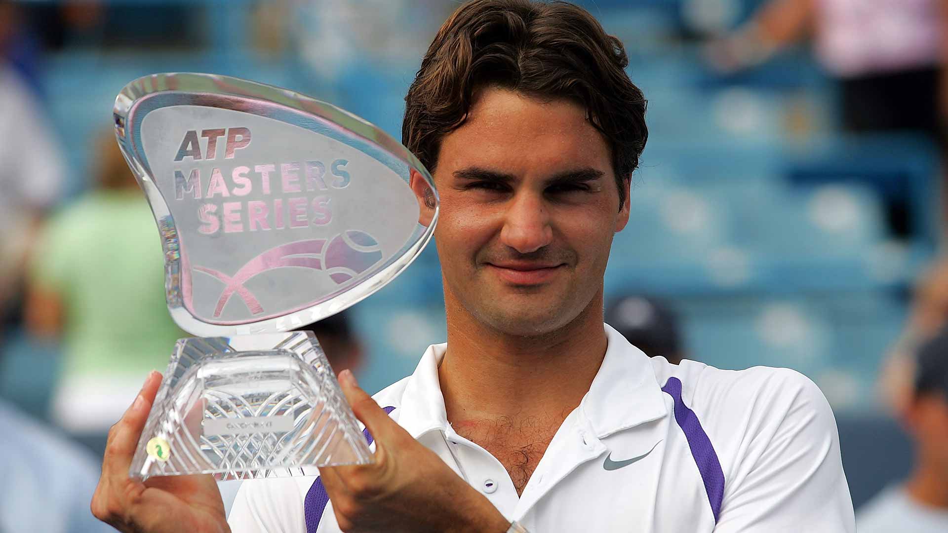 <a href='https://www.atptour.com/en/players/roger-federer/f324/overview'>Roger Federer</a> poses with his trophy after his win over <a href='https://www.atptour.com/en/players/james-blake/b676/overview'>James Blake</a> during the final of the 2007 Western & Southern Financial Open in Cincinnati