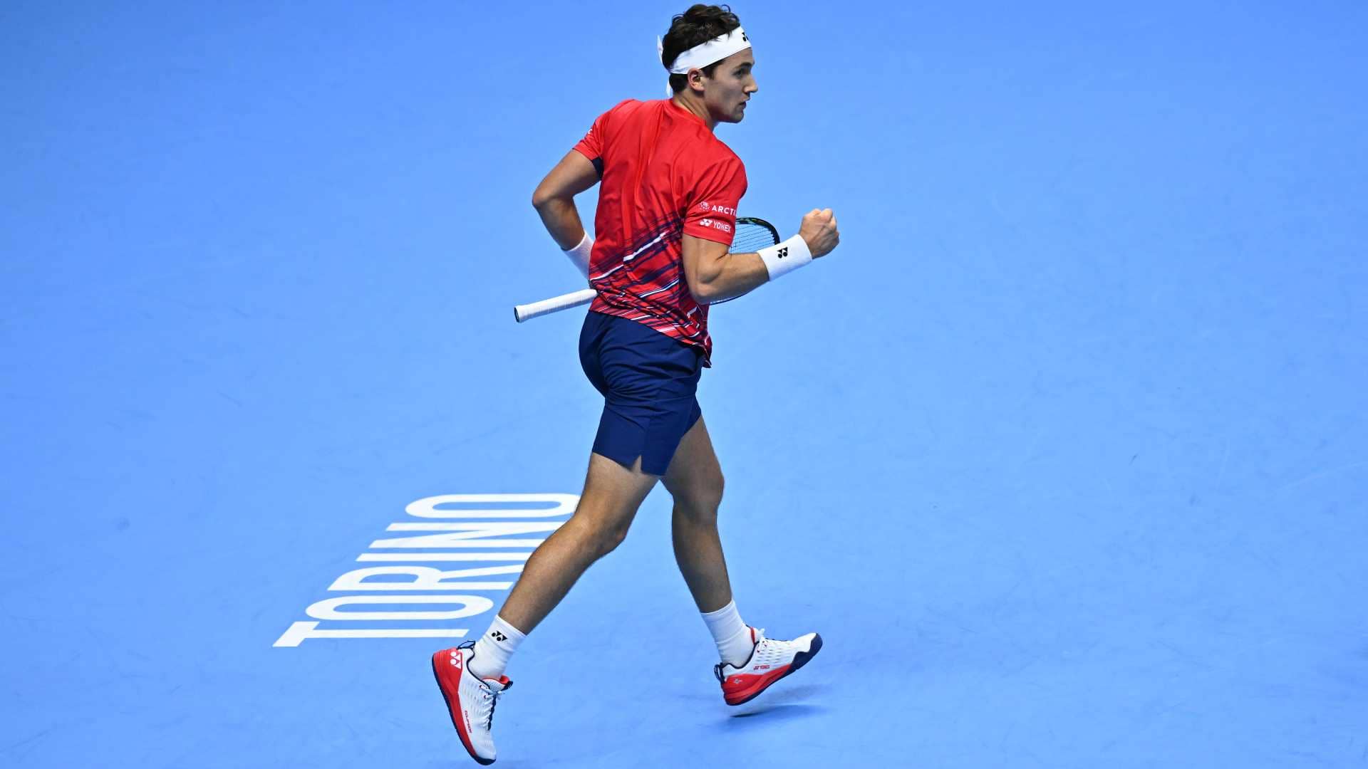 Casper Ruud durante su partido ante Taylor Fritz, correspondiente al Grupo Verde de las Nitto ATP Finals.