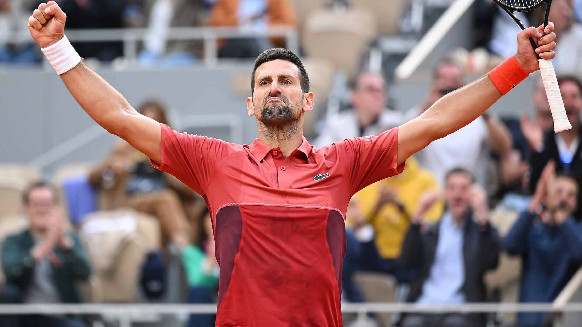 Novak Djokovic reaches his 18th Roland Garros quarter-final.