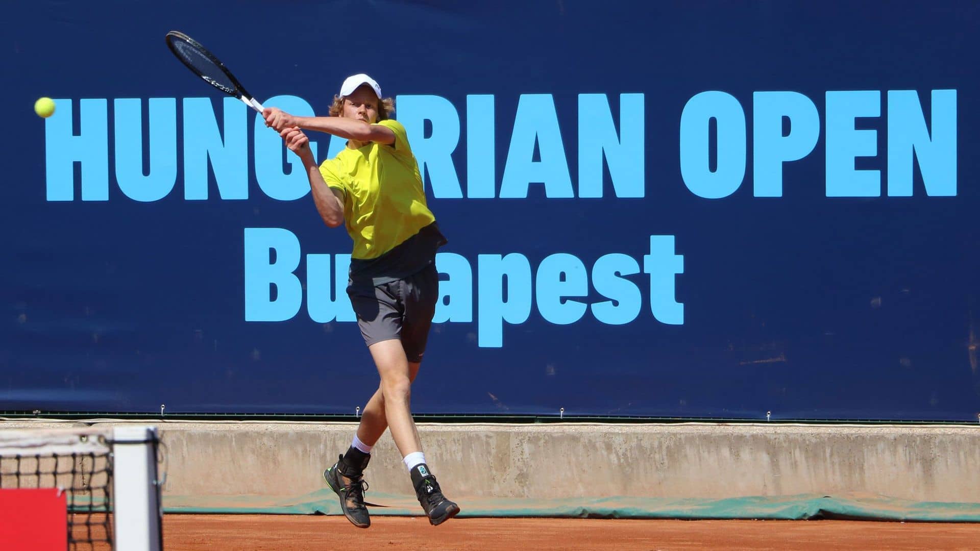Jannik Sinner logró su primera victoria ATP Tour en Budapest 2019.