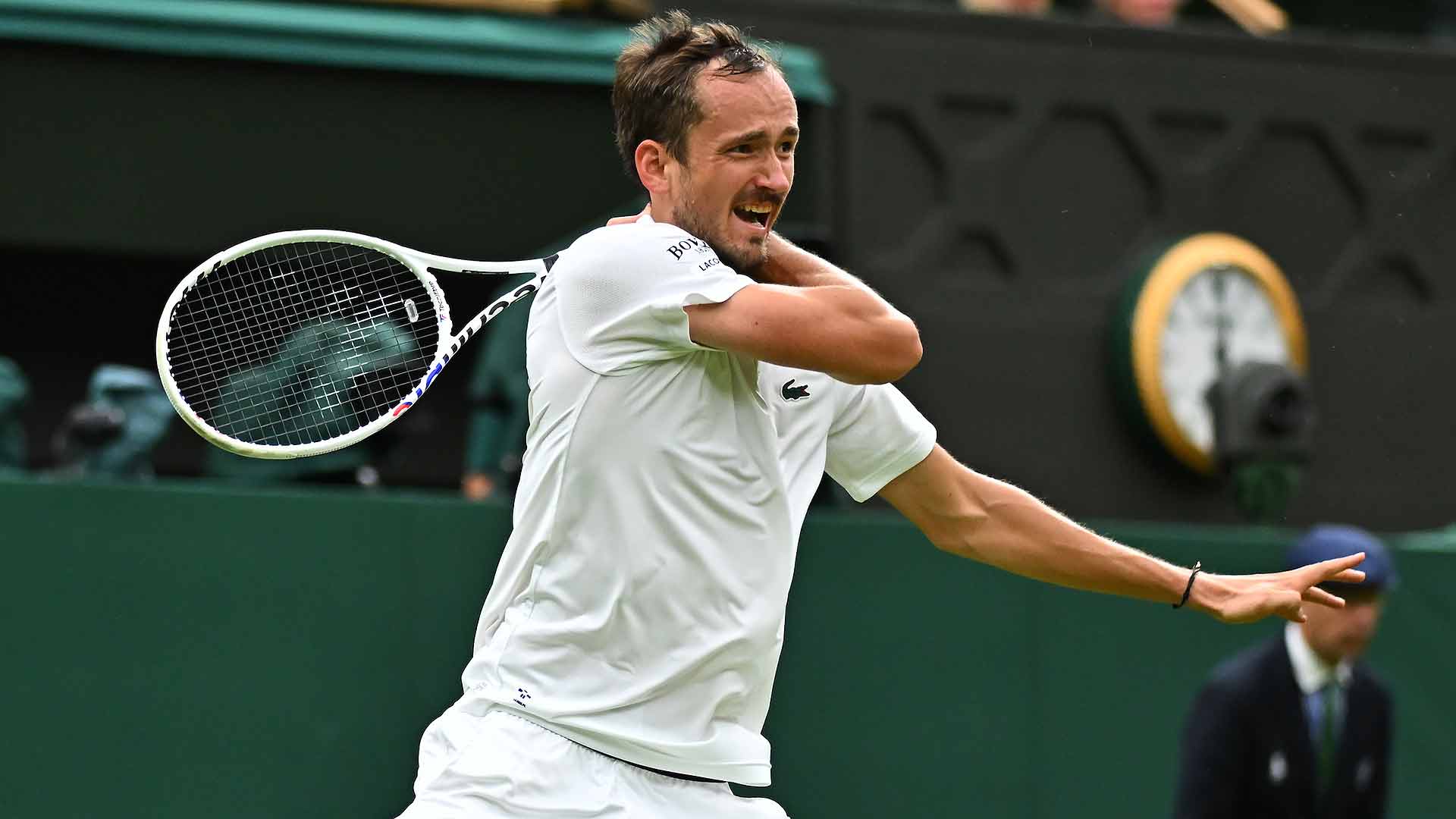 Daniil Medvedev needs four sets to advance to the Wimbledon third round.