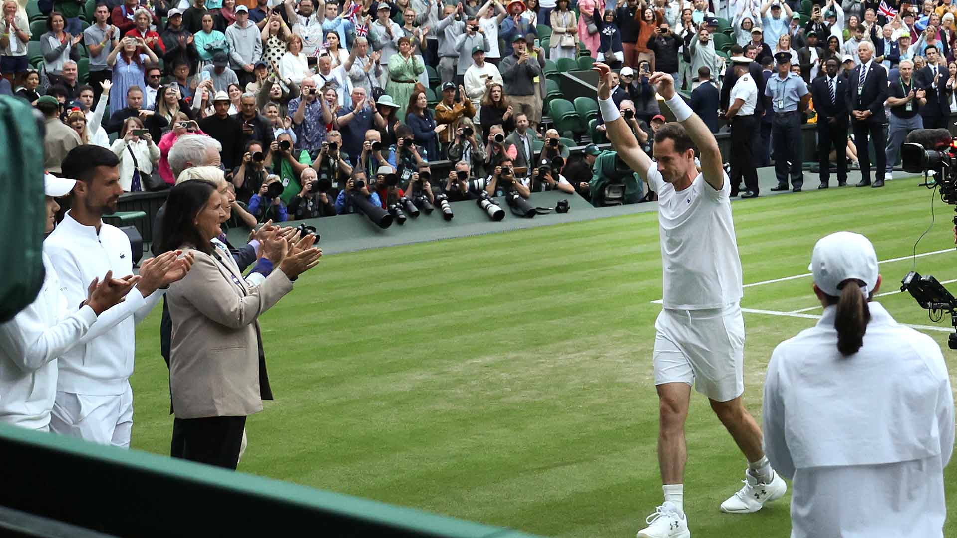 Andy Murray says farewell to adoring fans on Centre Court.