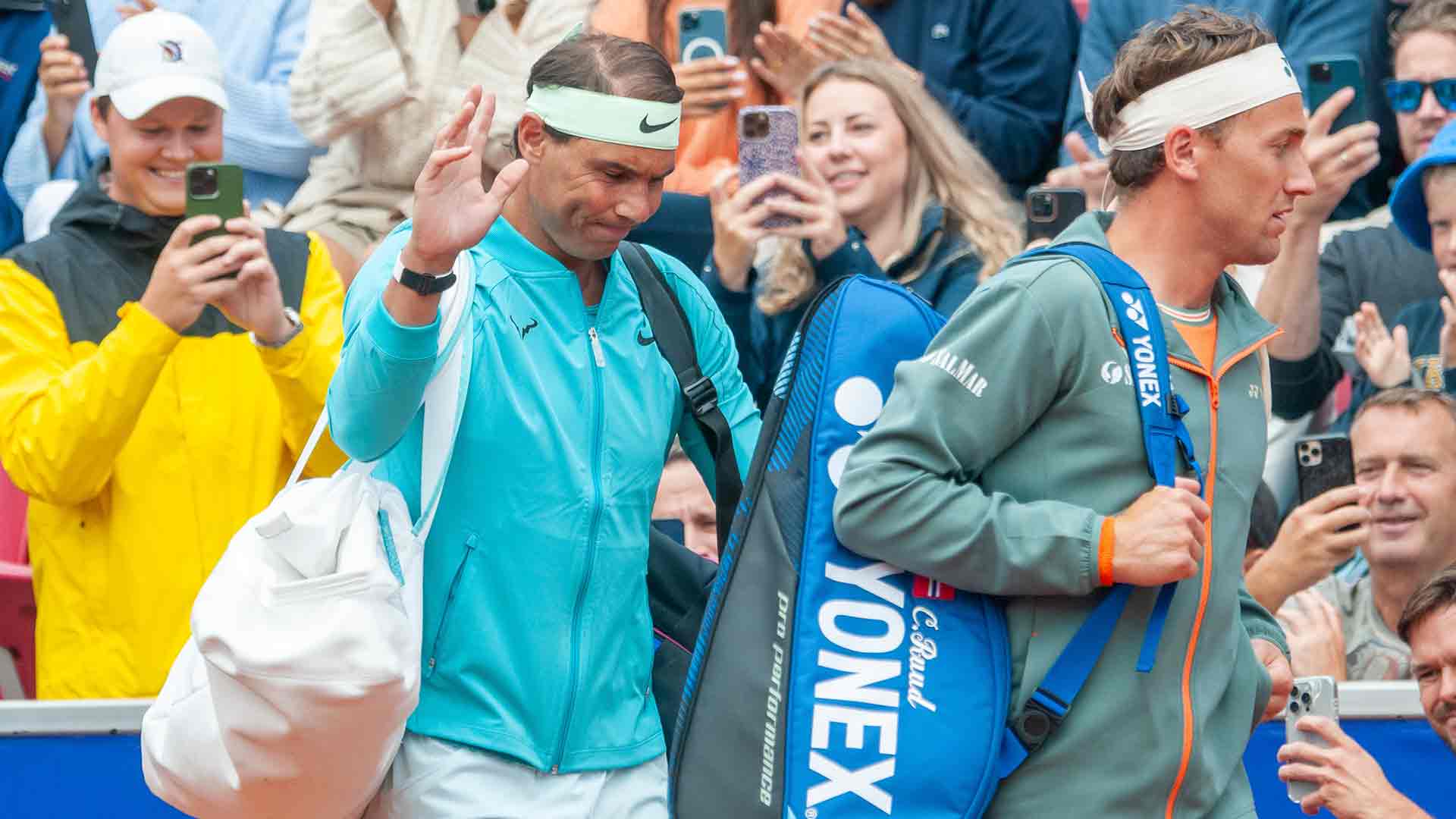 Rafael Nadal y Casper Ruud ganaron dos partidos hasta las semifinales de Bastad.