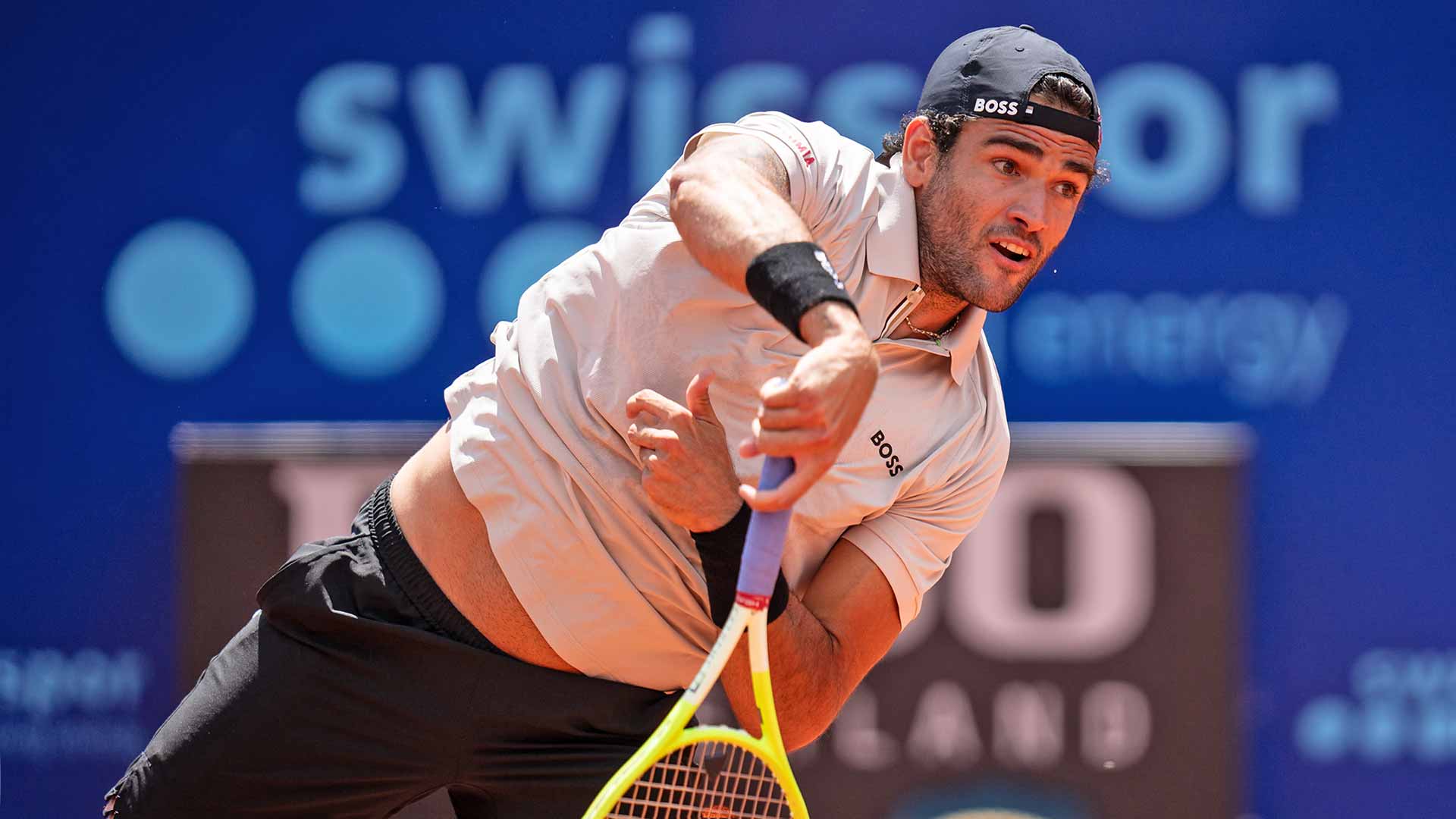 Berrettini’s serving barrage sees off Tsitsipas in Gstaad SF