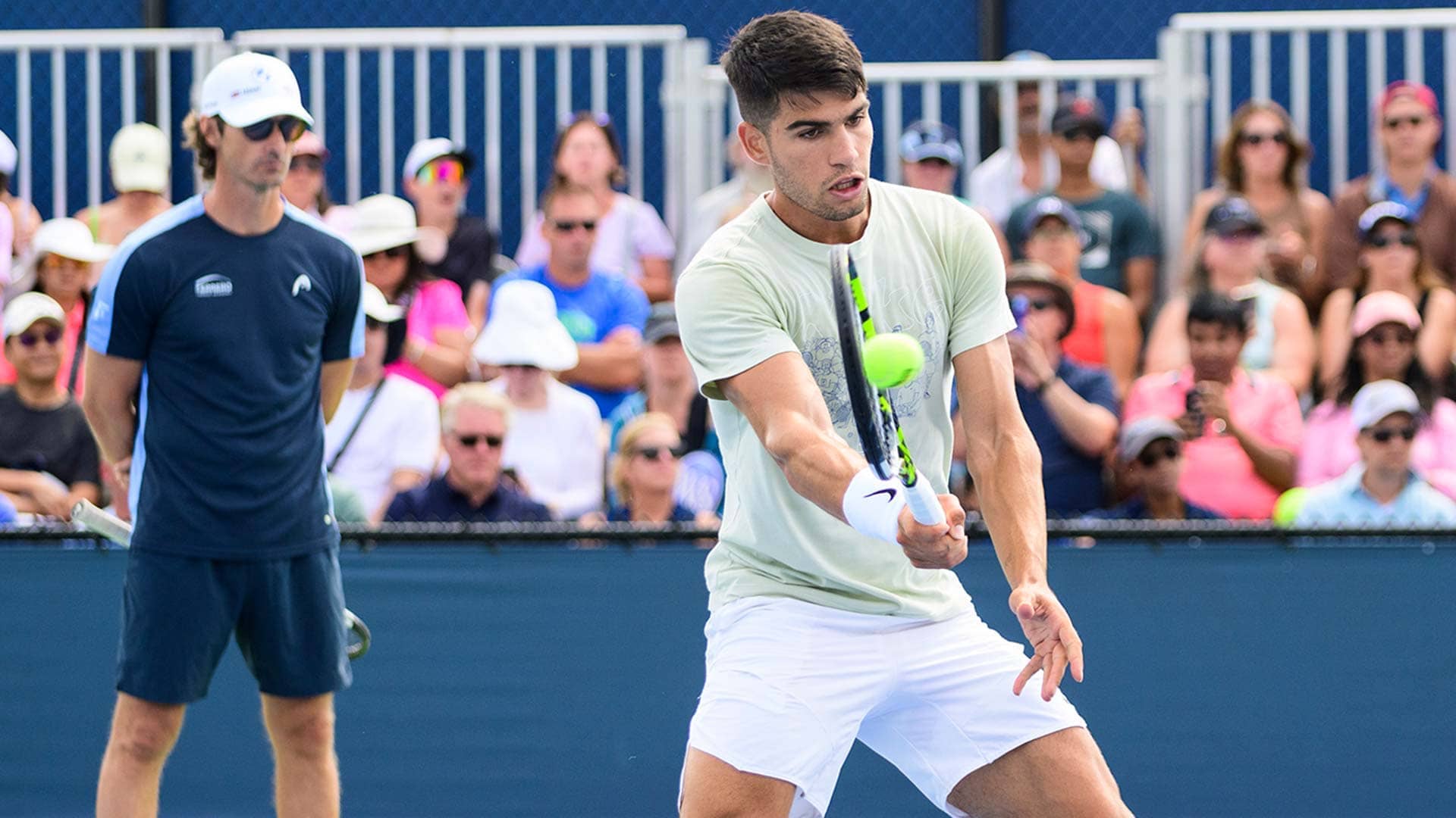 Carlos Alcaraz and coach Juan Carlos Ferrero in Cincinnati on Sunday.