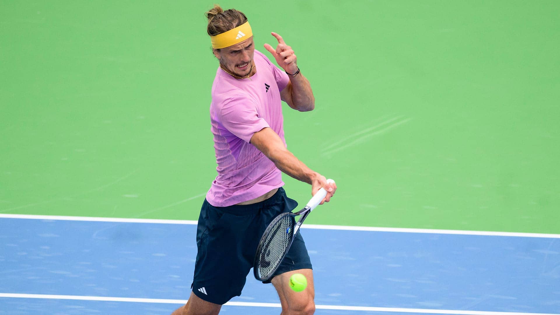 Zverev clinches 50th win of season, advances in Cincinnati